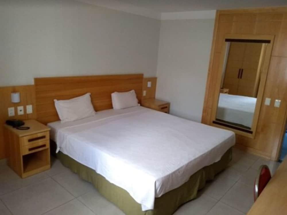 Hotel Atlantico Tower Rio de Janeiro Exterior photo A room at the hotel