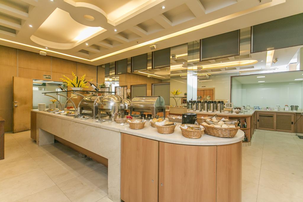 Hotel Atlantico Tower Rio de Janeiro Exterior photo Breakfast buffet at the hotel